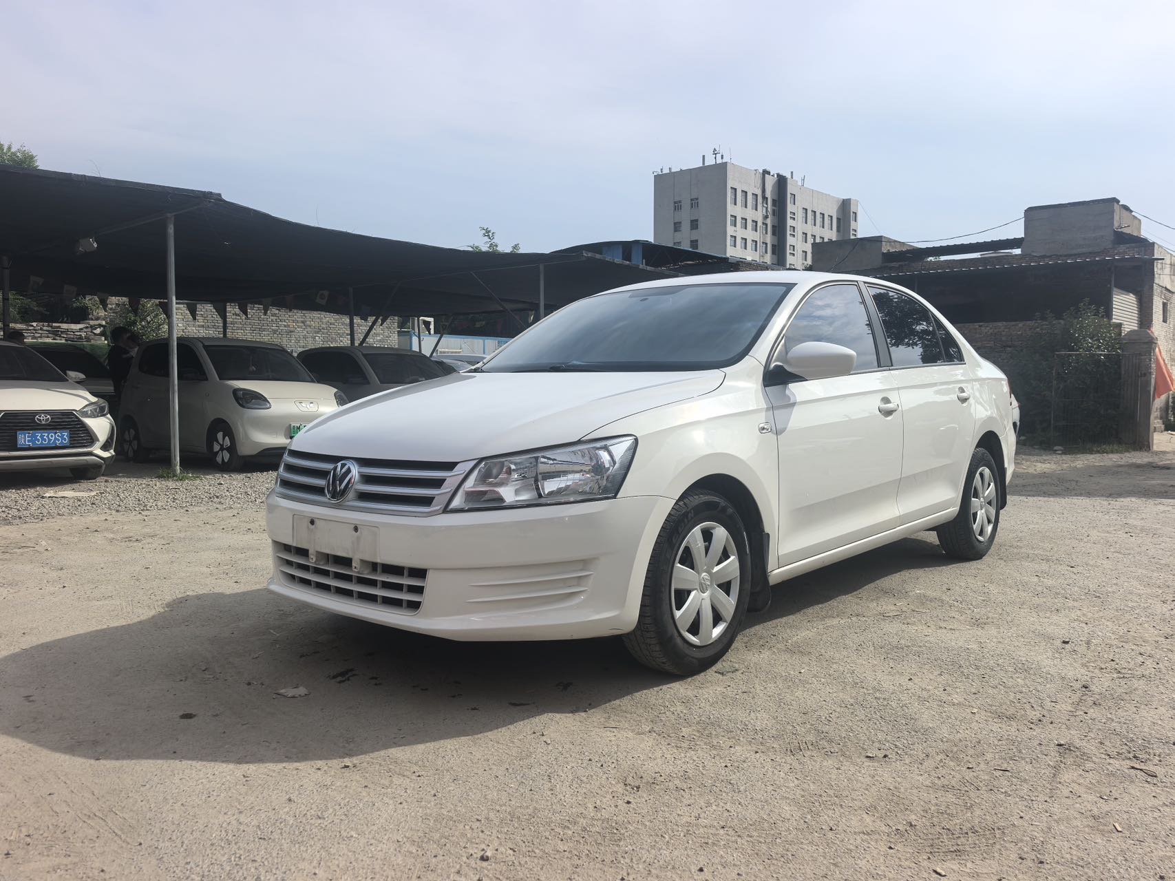Volkswagen Santana 2015 car image 