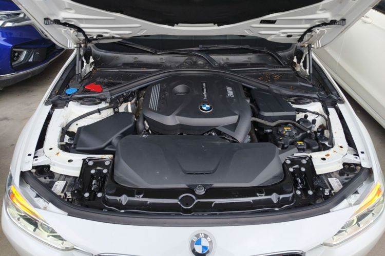 BMW 3 Series 2017 #22 BMW 3 Series 2017 car image #22