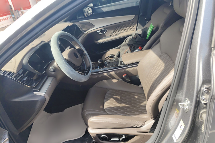 BYD Han 2023 car image #19