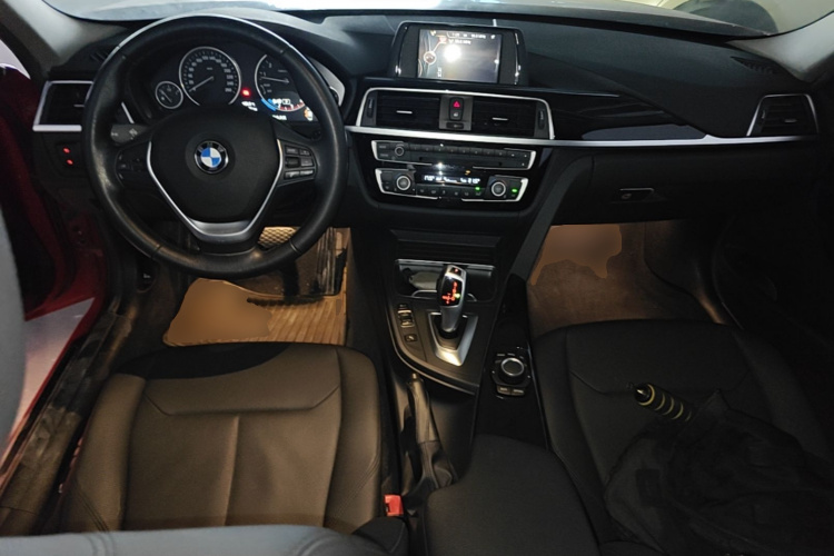 BMW 3 Series 2017 #10 BMW 3 Series 2017 car image #10