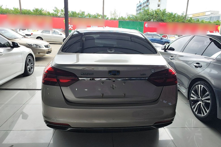 GEELY Emgrand 2018 car image #6