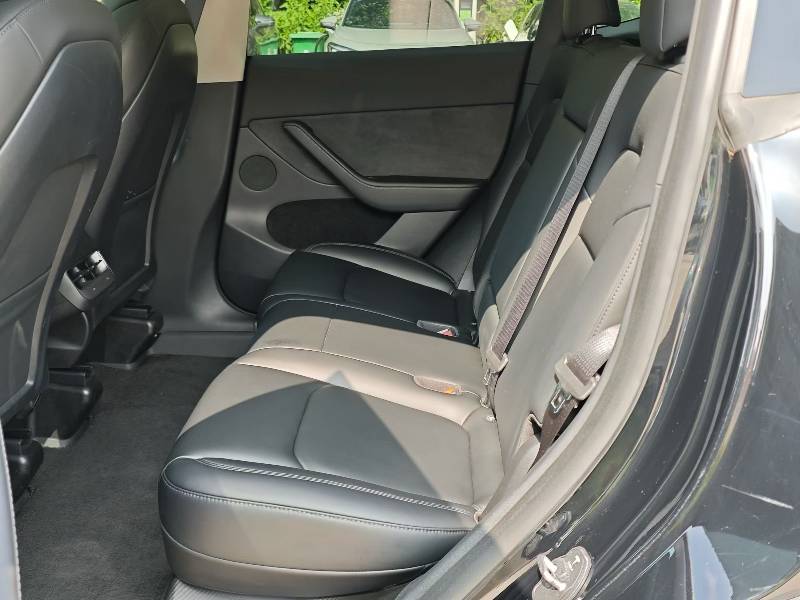 Tesla Model Y 2023 #3 Tesla Model Y 2023 car image #3