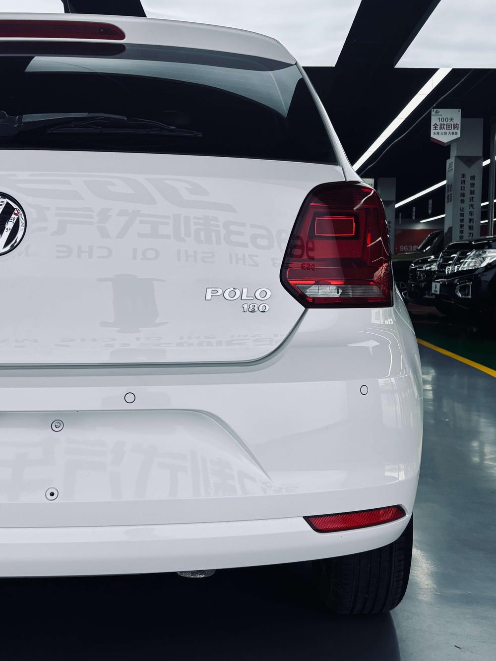 Volkswagen Polo 2017 car image #13