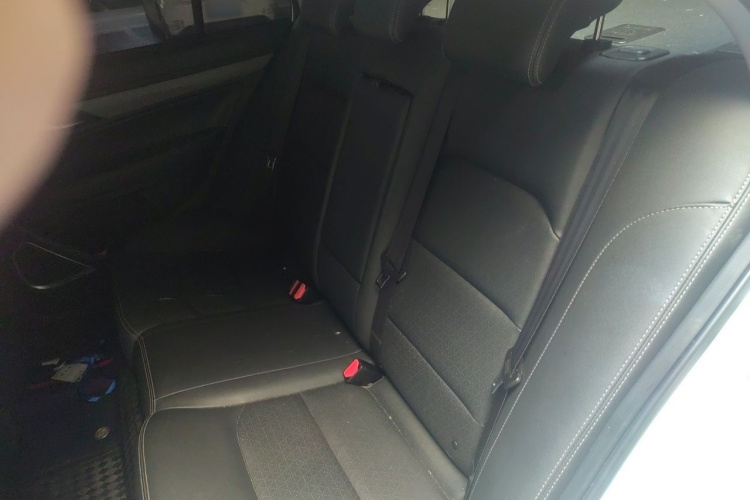GEELY Emgrand 2020 car image #10