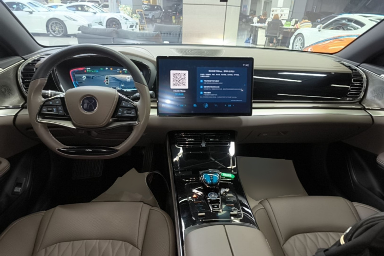 BYD Han 2022 car image #11