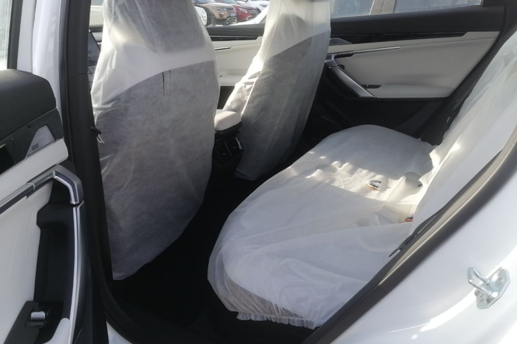 GEELY Boyue L 2026 immagine di auto #13