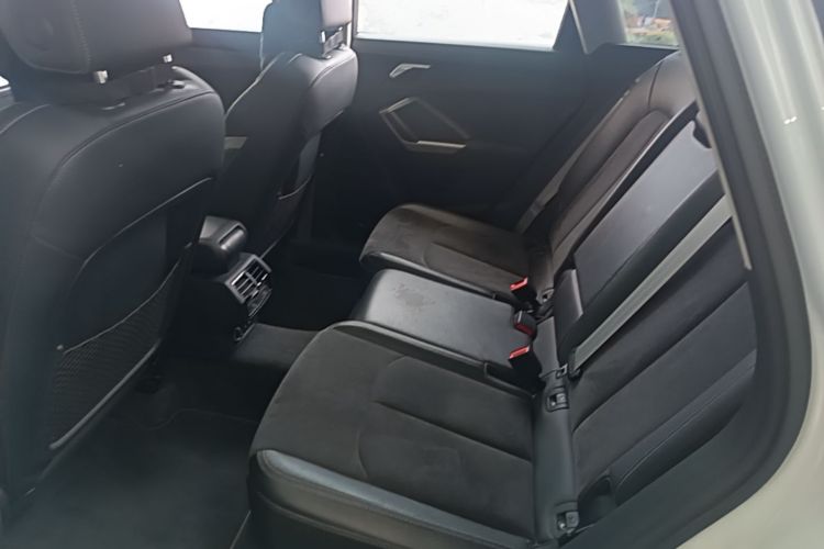 Audi Q3 2021 car image #17