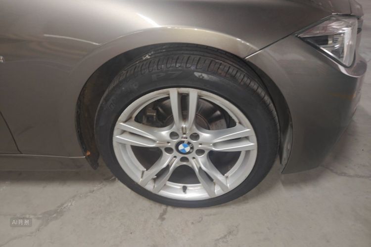 BMW 3 Series 2018 car image #9