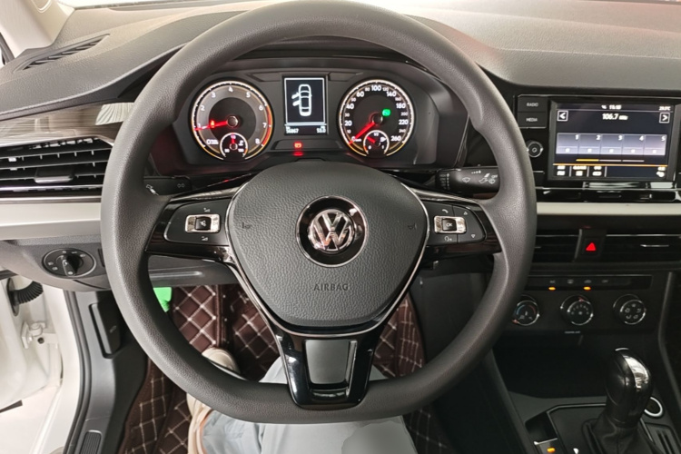 Volkswagen Lavida 2020 car image #11