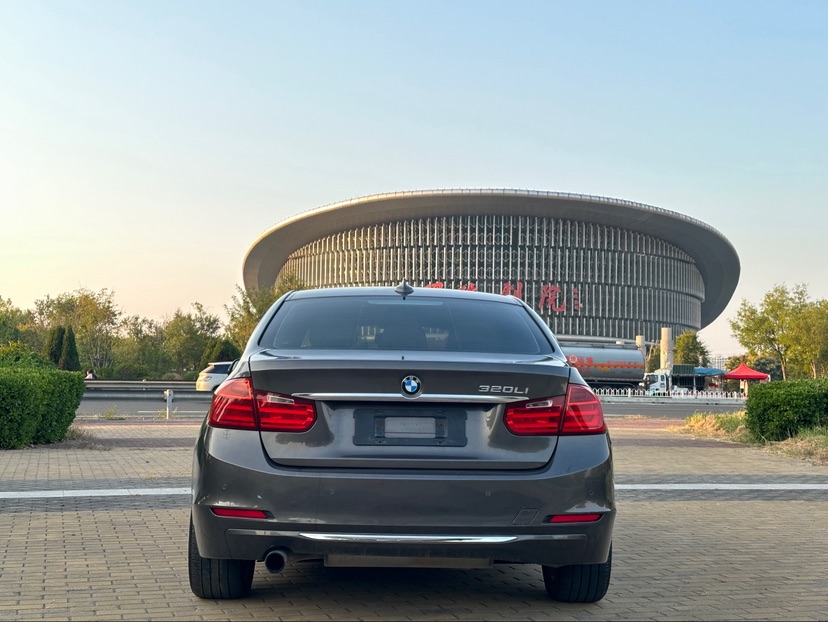 BMW 3 Series 2013 car image #5