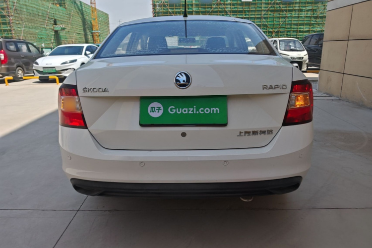Skoda Rapid 2018 #6 Skoda Rapid 2018 car image #6