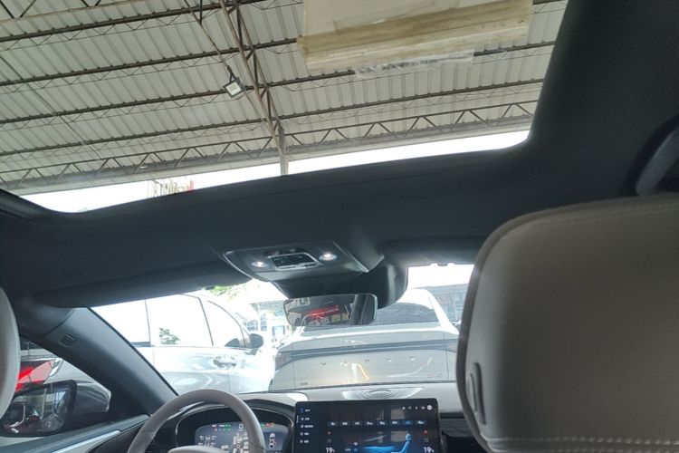 BYD Han 2025 car image #20