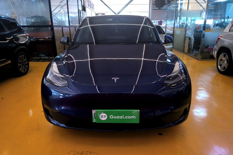 Tesla Model Y 2022 car image #3