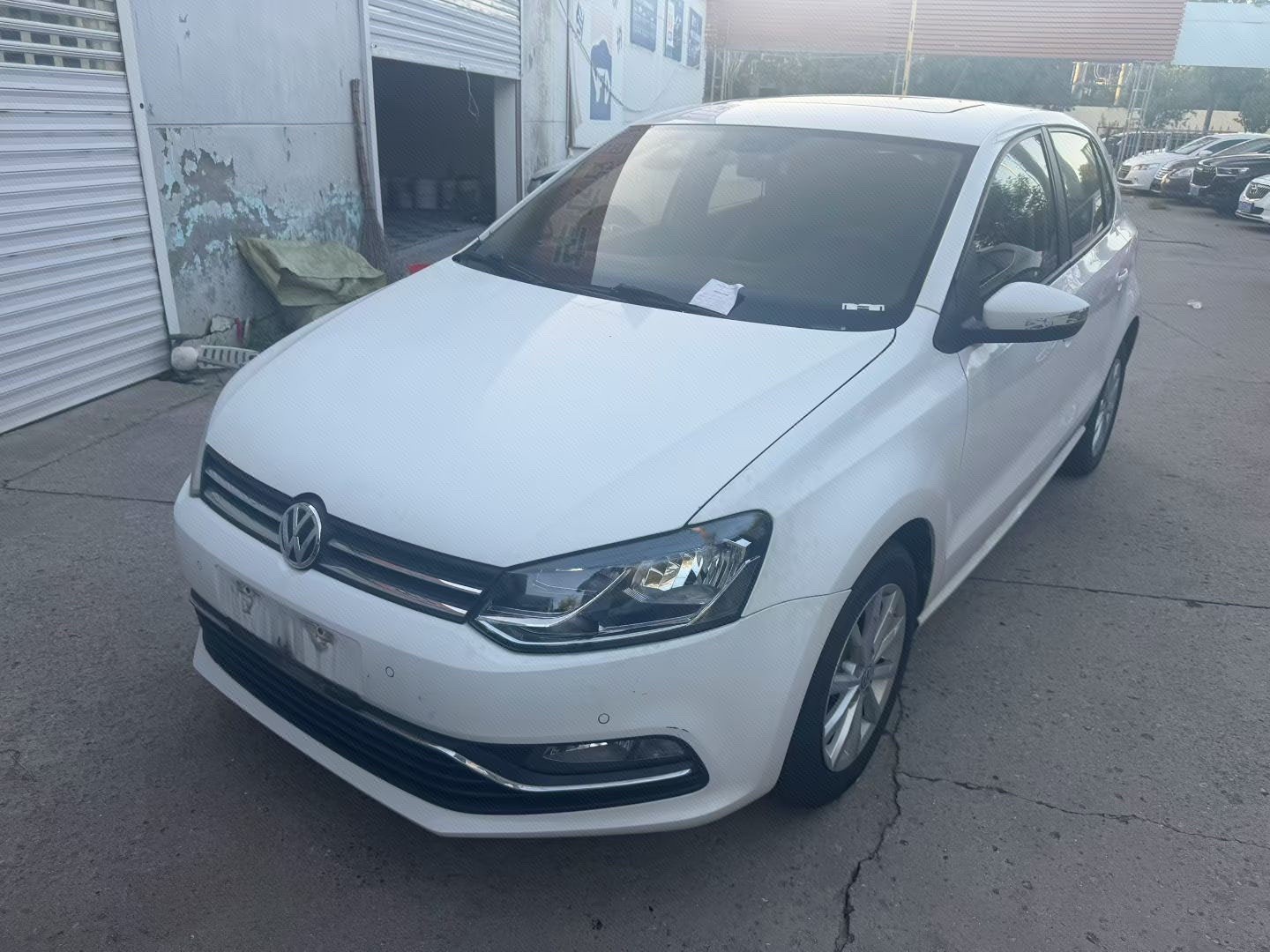 Volkswagen Polo 2016 Volkswagen Polo 2016 car image