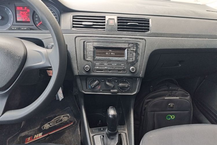 Volkswagen Santana 2018 car image #13