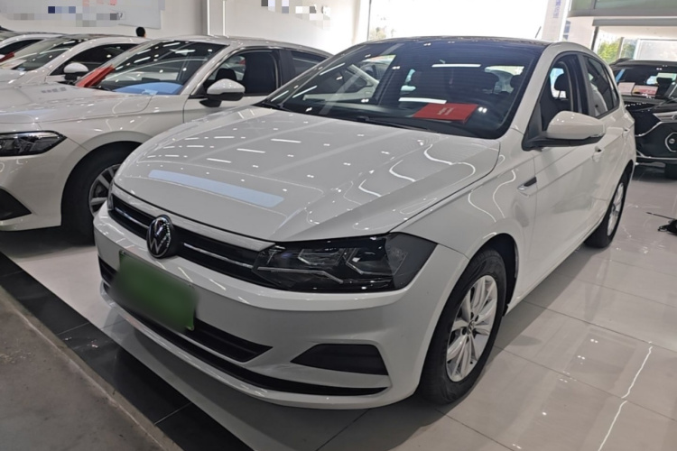 Volkswagen Polo 2023 car image #2