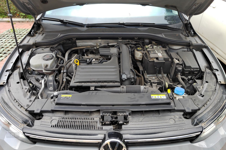 Volkswagen Golf 2022 immagine di auto #22