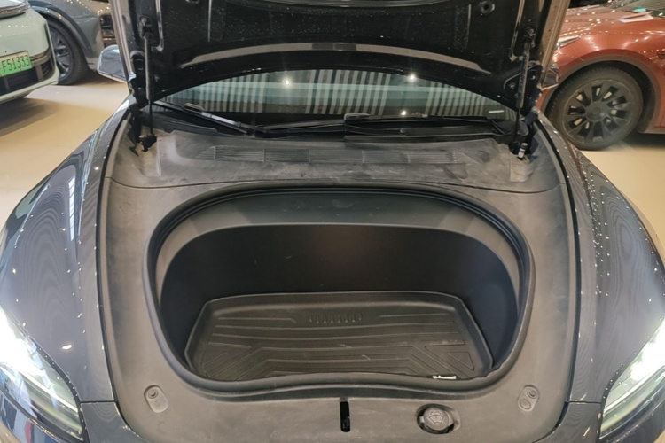 Tesla Model 3 2024 immagine di auto #20