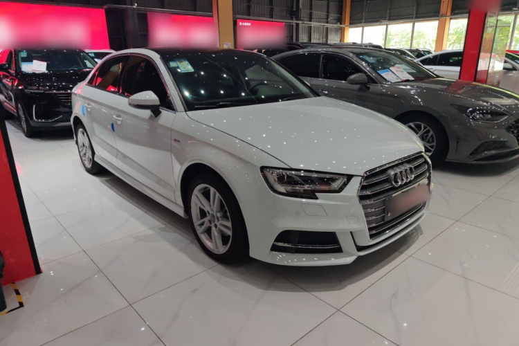 Audi A3 2020 car image #4