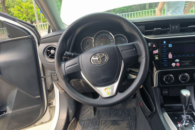 Toyota Corolla 2017 car image #11