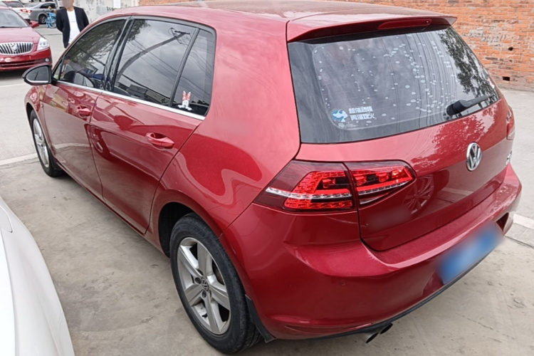Volkswagen Golf 2017 car image #5