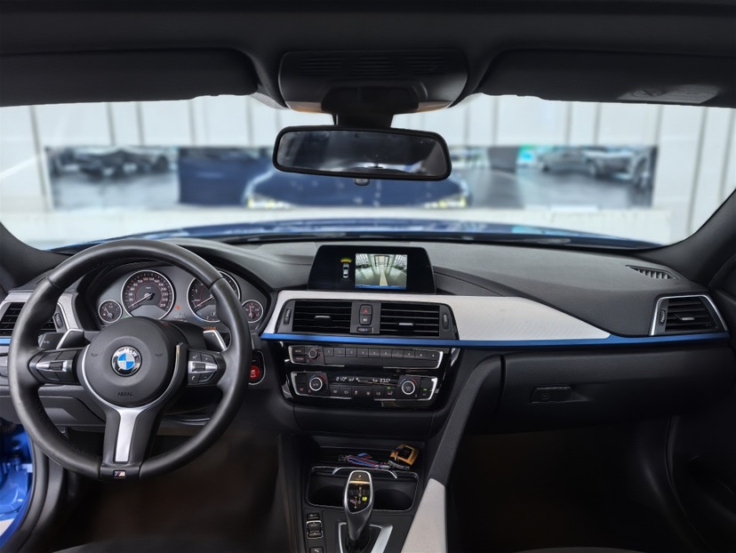 BMW 3 Series 2018 #6 BMW 3 Series 2018 car image #6