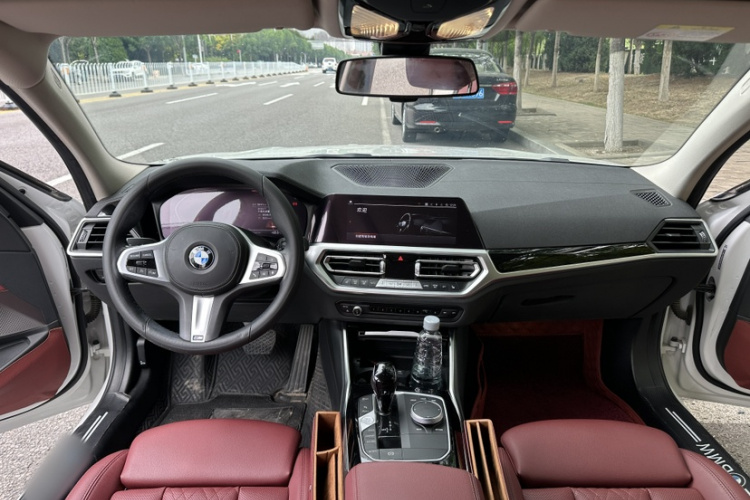 BMW 3 Series 2022 #10 BMW 3 Series 2022 car image #10