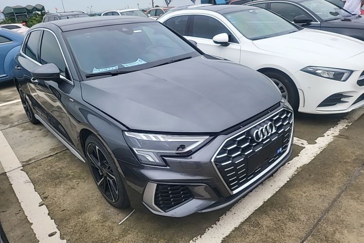 Audi A3 2024 immagine di auto #4