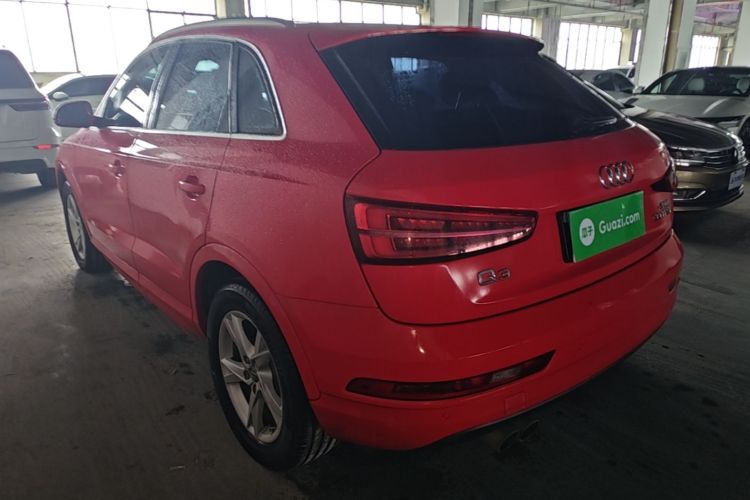 Audi Q3 2017 car image #5