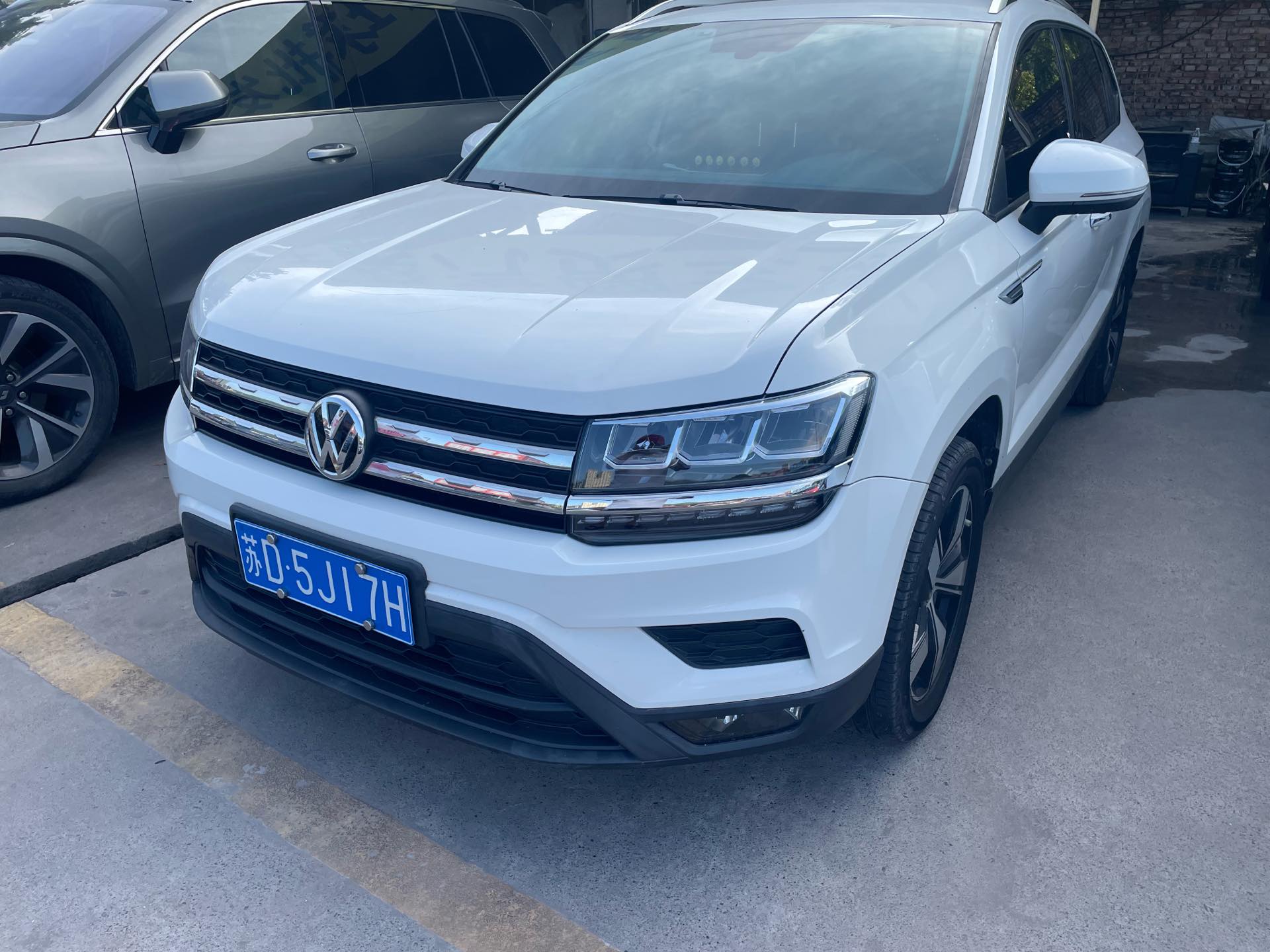 2020 2020 car image