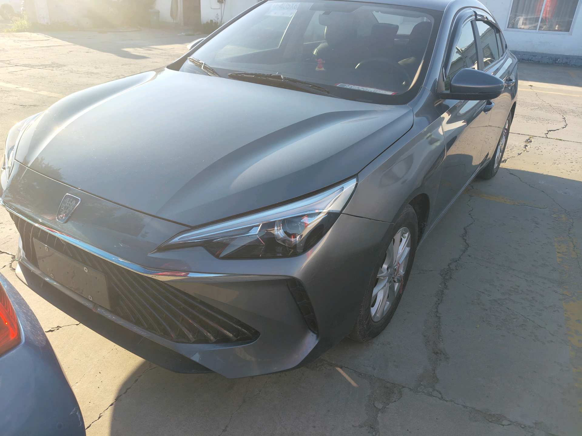 Roewe i5 2023 car image 