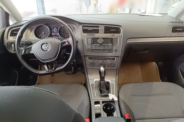 Volkswagen Golf 2015 car image #10