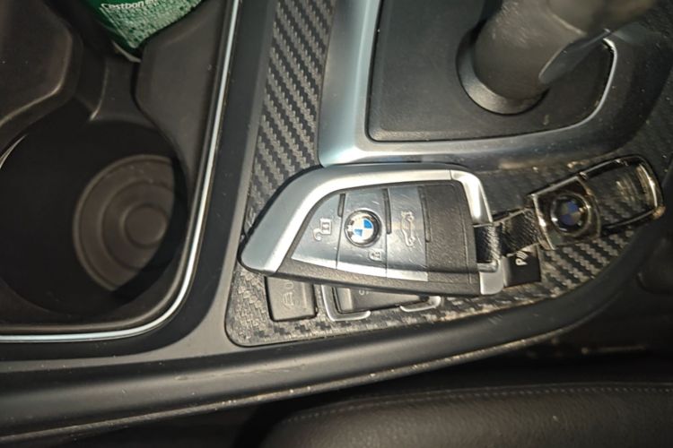 BMW 3 Series 2015 car image #9