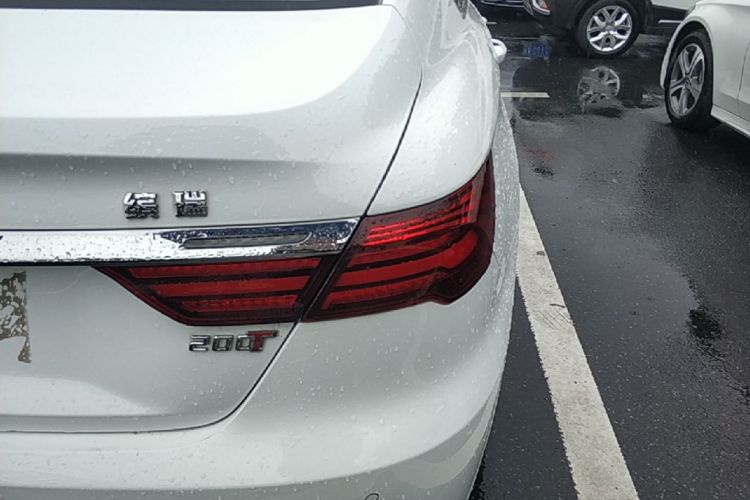 GEELY Binray 2019 car image #8