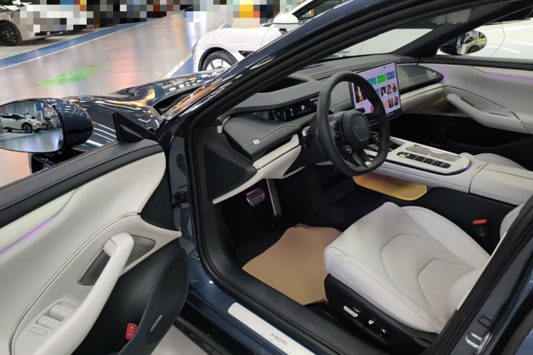 MI SU7 2024 immagine di auto #16