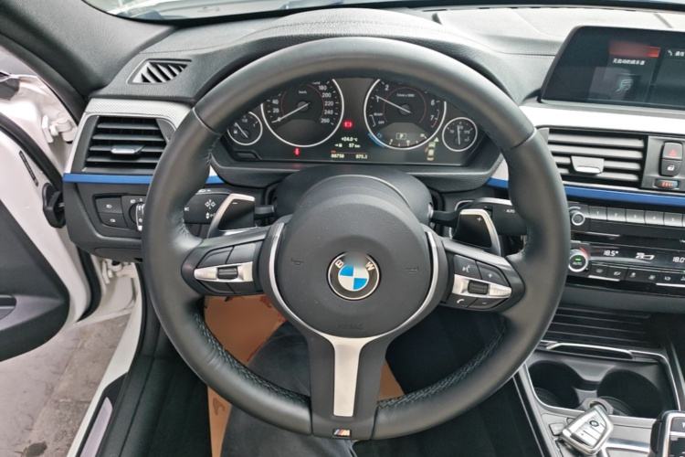 BMW 3 Series 2019 #11 BMW 3 Series 2019 car image #11