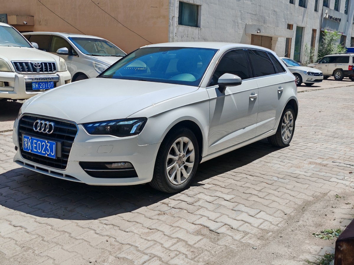 Audi A3 2016 car image #3