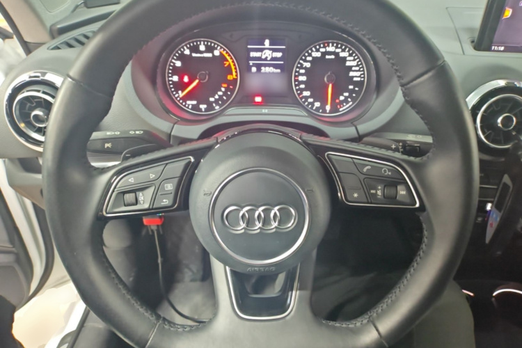 Audi A3 2018 car image #11