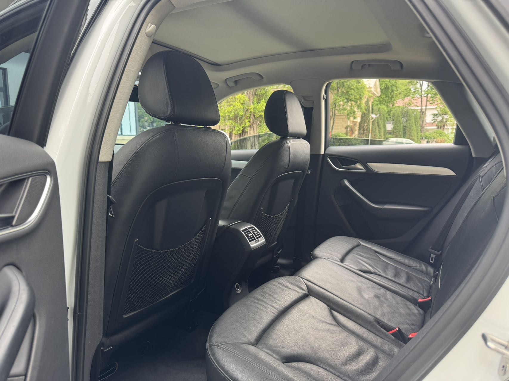 Audi Q3 (Imported) 2013 car image #9