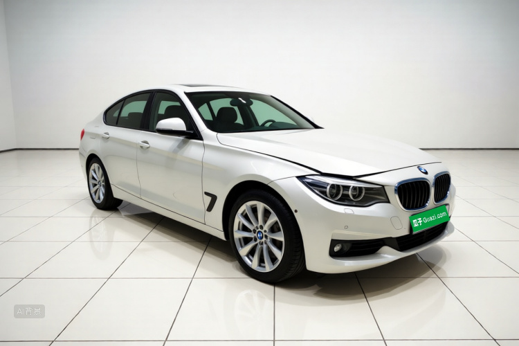 BMW 3 Series GT 2019 immagine di auto #4
