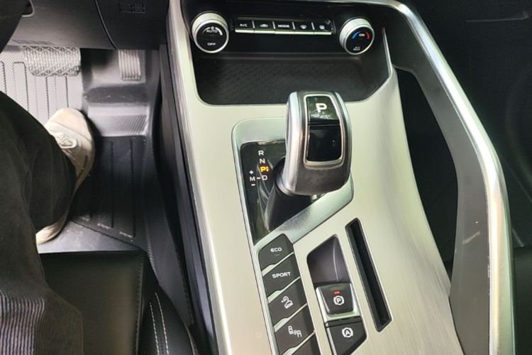 GEELY Coolray 2019 #14 GEELY Coolray 2019 car image #14