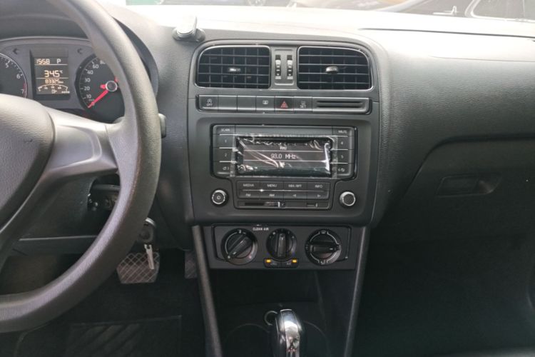 Volkswagen Polo 2019 #13 Volkswagen Polo 2019 car image #13