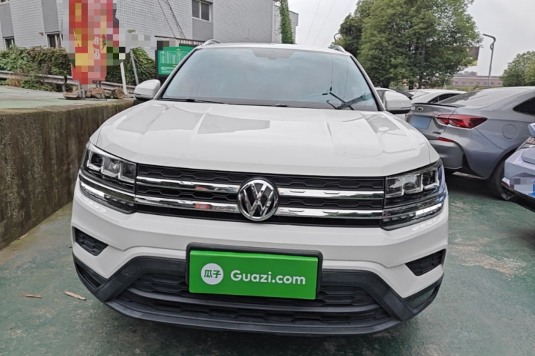 Volkswagen Tharu 2019 car image #3