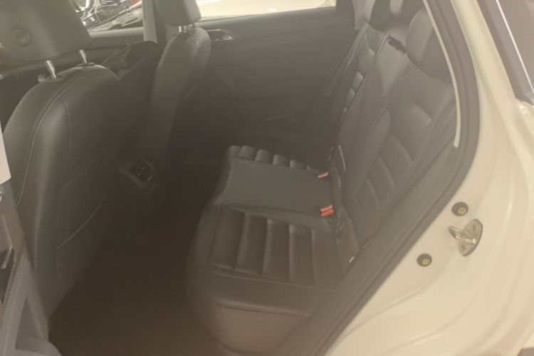 Volkswagen Tharu 2020 car image #17