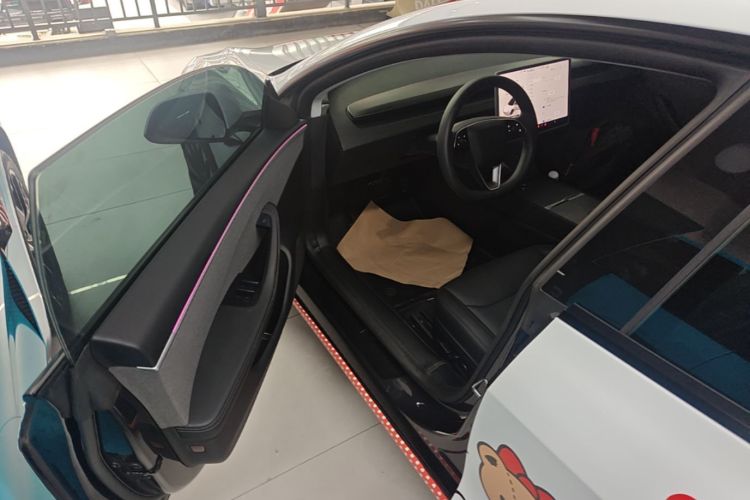 Tesla Model 3 2024 #16 Tesla Model 3 2024 car image #16