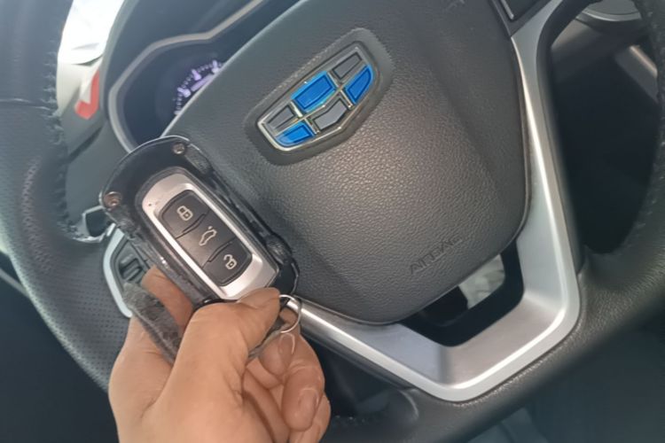 GEELY Emgrand GS 2019 car image #9