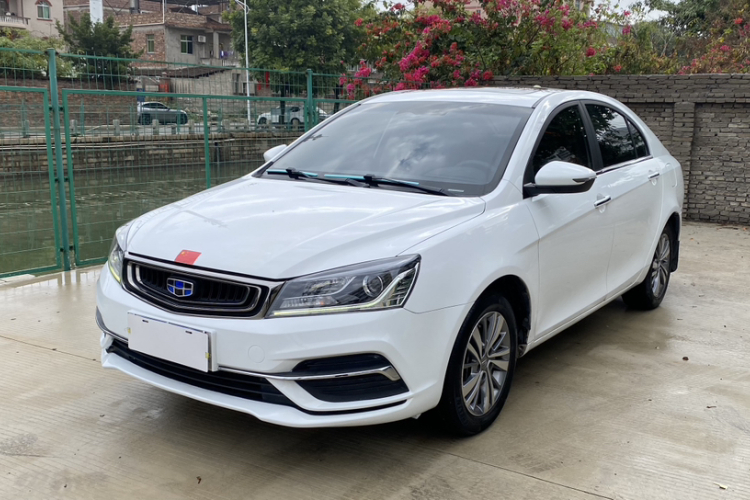 GEELY Emgrand 2019 #2 GEELY Emgrand 2019 car image #2