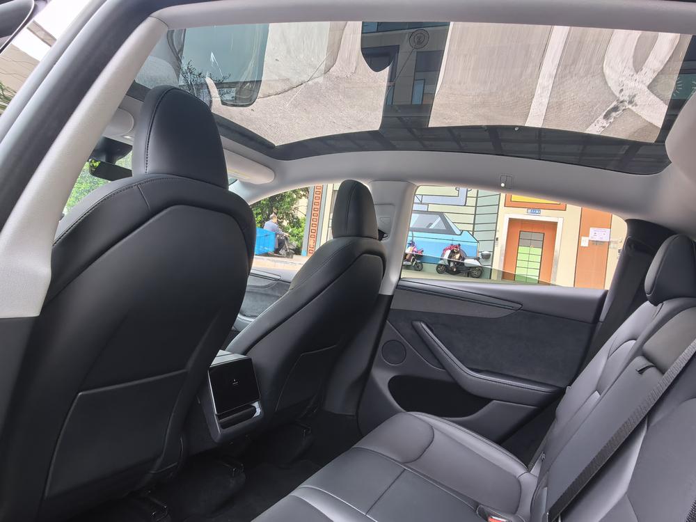 Tesla Model Y 2025 #22 Tesla Model Y 2025 car image #22