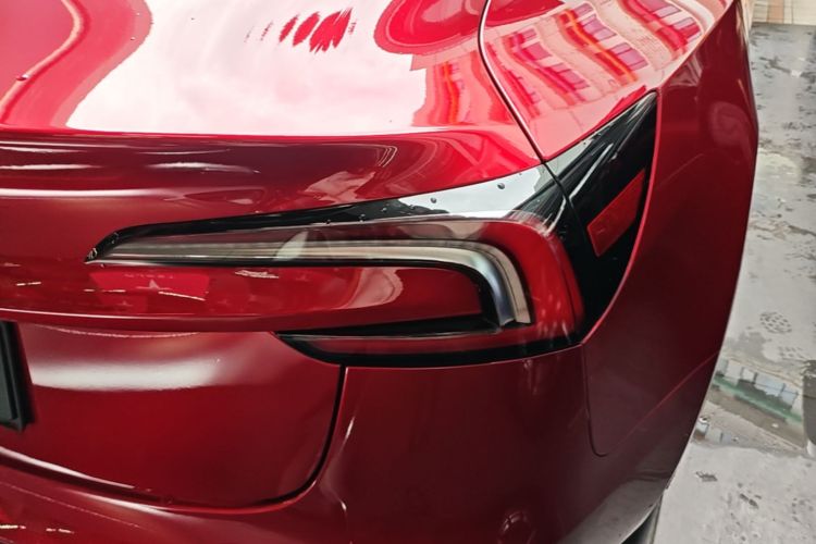 Tesla Model 3 2025 immagine di auto #8