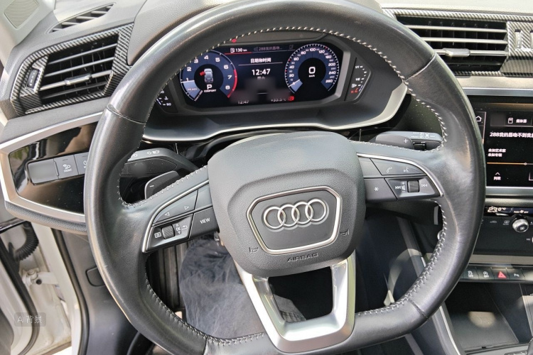 Audi Q3 2019 #13 Audi Q3 2019 car image #13